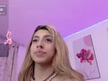 Chaturbate Nude Webcam of lily_cooper1