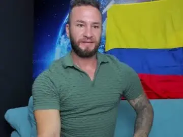 Chaturbate Best live sex cam show of delessandro_world