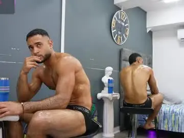 Chaturbate Best live sex cam show of emilio_brandon
