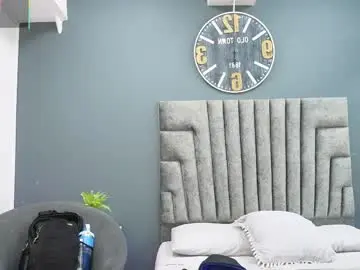 Chaturbate Live Sex Cam of emilio_brandon