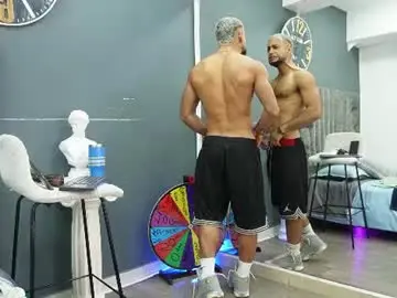 Chaturbate Live Sex Cam of emilio_brandon