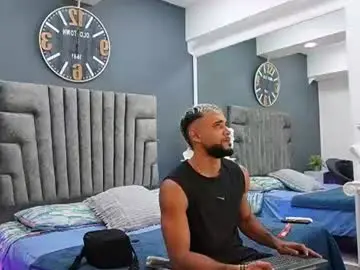 Chaturbate Nude Webcam of emilio_brandon