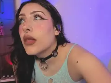 Chaturbate Live Sex Cam of ashlynnlowe_