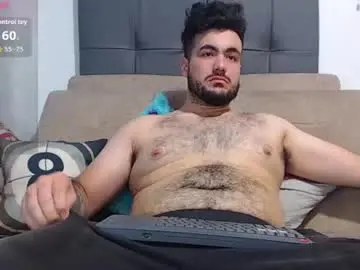 Chaturbate Nude Webcam of paulsprominence_25