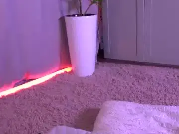 Chaturbate Live Sex Cam of tgirlfoxy