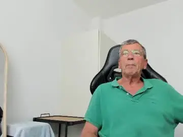 Chaturbate Nude Webcam of 200gentleman