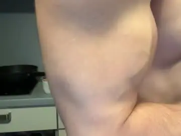 Chaturbate Live Sex Cam of musclehair3