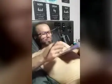 Chaturbate Live Sex Cam of pedrocoelhopio