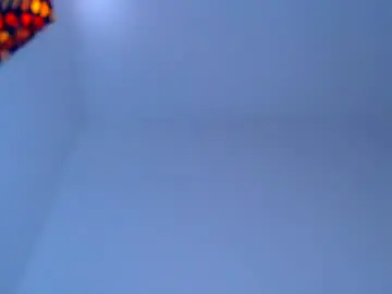 Chaturbate Live Sex Cam of emmawuilian