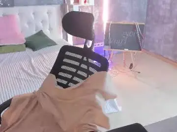 Chaturbate Sex Cam of shiny_lisss