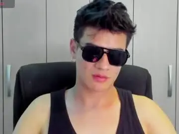 Chaturbate Best live sex cam show of dominic_radccliffe