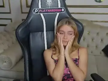 Chaturbate Free Porn Cam of playhard054_official