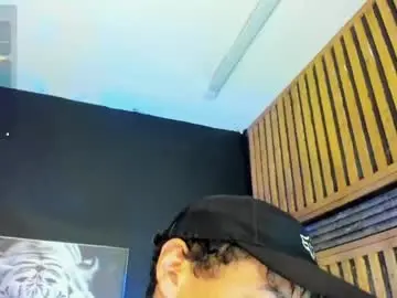 Chaturbate Adult Video Chat of sky_hunterr