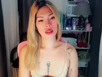 Chaturbate Live Sex Cam of andrea06121998