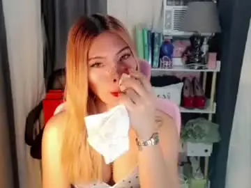 Chaturbate Live Sex Cam of andrea06121998