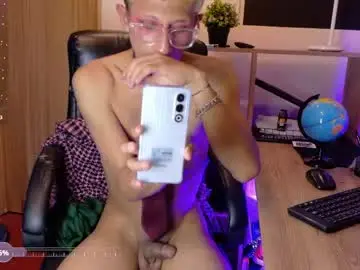 Chaturbate Nude Webcam of damian_nix