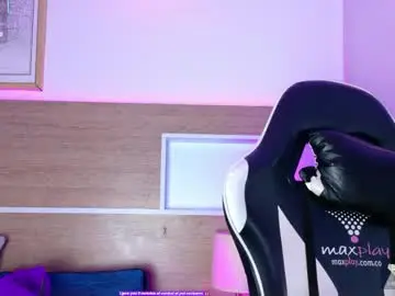 Chaturbate Best live sex cam show of karol_scott1