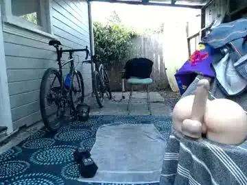 Chaturbate Free Live Porn of hippiezen