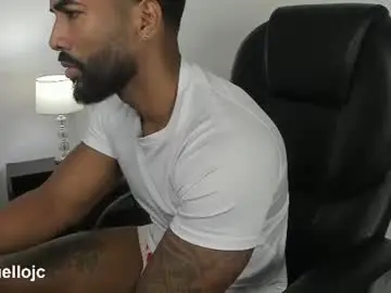 Chaturbate Watch Live Sex Cams of xtipp3r