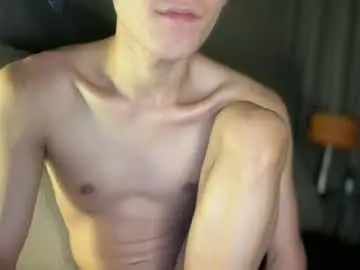Chaturbate Live Sex Cam of yummyjustine07