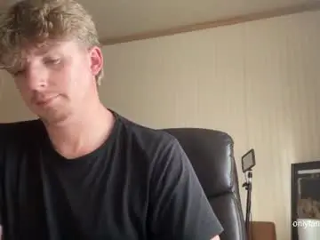 Chaturbate Sex Cam of deeyungguy
