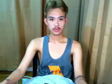 Chaturbate Live Sex Cam of urasiancumboix2