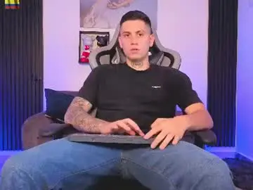 Chaturbate Watch Live Sex Cams of yeiko_romero_