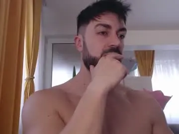 Chaturbate Free Live Porn of julianroyce