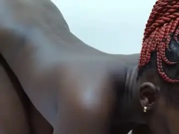Chaturbate Live Porn of queen_ema
