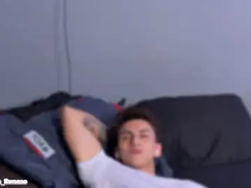 Chaturbate Watch Live Sex Cams of salvatore_romanoo