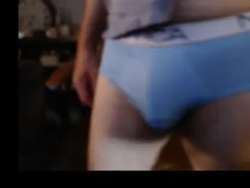 Chaturbate Live Sex Cam of trvler72