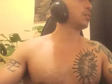 Chaturbate Live Sex Cam of alexopenmind21