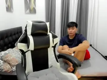 Chaturbate Free Live Porn of louie_cute_asian