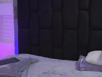Chaturbate Live Sex Cam of mariana_monroe04