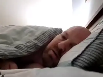 Chaturbate Live Sex Cam of kiwiben45