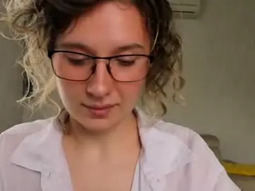 Chaturbate Adult Video Chat of lilith_lutherlow