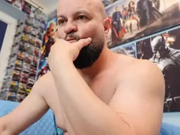 Chaturbate Best live sex cam show of muscular_bear
