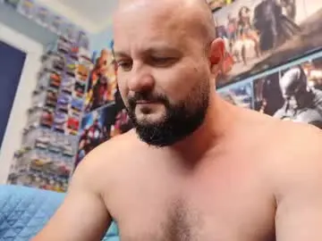 Chaturbate Free Live Porn of muscular_bear