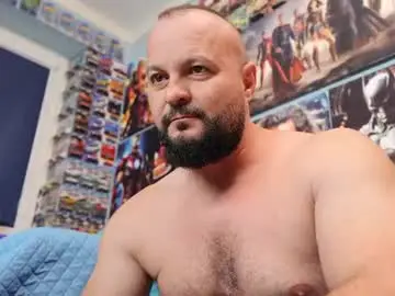 Chaturbate Nude Webcam of muscular_bear