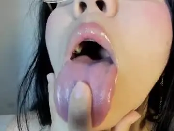 Chaturbate Adult Video Chat of rubyhlowe