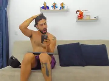 Chaturbate Live Sex Cam of straight__friends