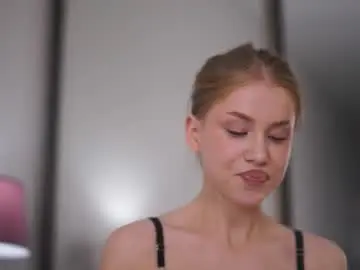 Chaturbate Watch Live Sex Cams of cinacandy