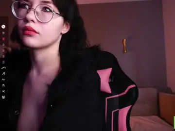 Chaturbate Live Sex Cam of cinacandy
