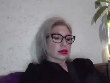 Chaturbate Free Live Porn of fox_red_lady7