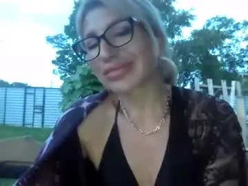 Chaturbate Free Live Porn of fox_red_lady7