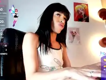 Chaturbate Nude Webcam of gia_demiee