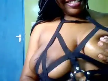 Chaturbate Sex Cam of ladzbird