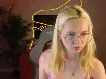 Chaturbate Free Porn Cam of mollyy_snow