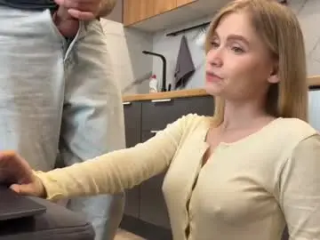 Chaturbate Watch Live Sex Cams of adele_nick2202