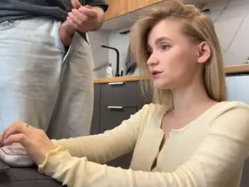 Chaturbate Watch Live Sex Cams of adele_nick2202